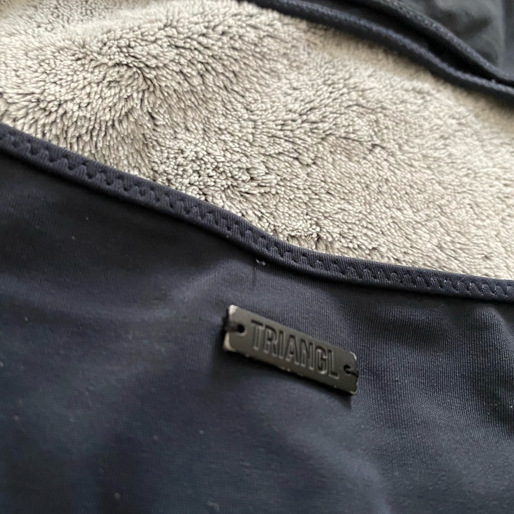Black Triangl Swim Bikini XL - Picture 3 of 4